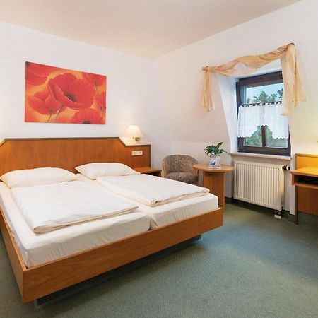 Gasthof Hotel Anker Sommerhausen Exterior photo